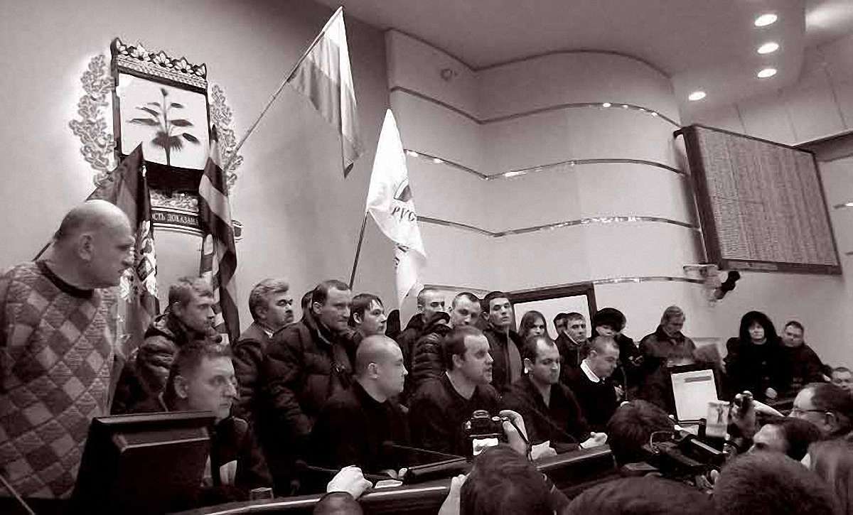 Повернення «легітимних»
