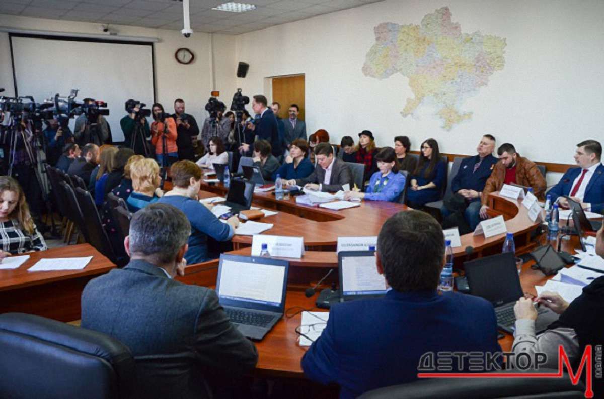 Львівський суд заборонив Нацраді розглядати питання про продовження ліцензії радіо «Вести»