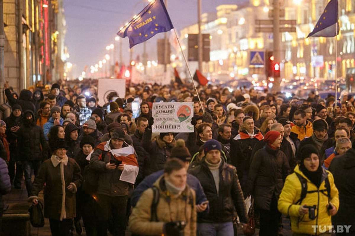 У Мінську пройшов масовий «Марш обурених білорусів»