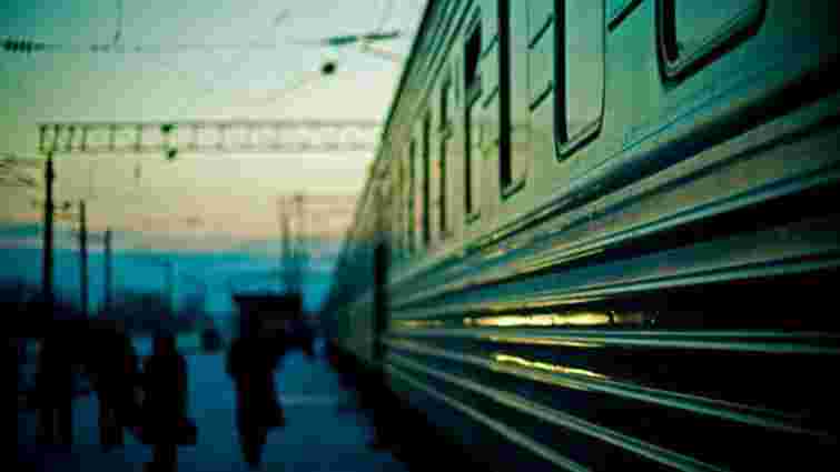 У Хмельницькому чоловік скоїв самогубство, кинувшись під поїзд