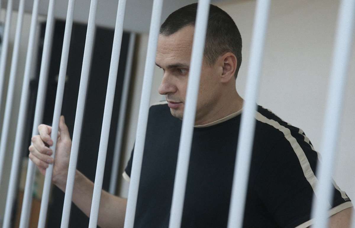 Члени комітету з Шевченківської премії вимагають звільнення Олега Сенцова

