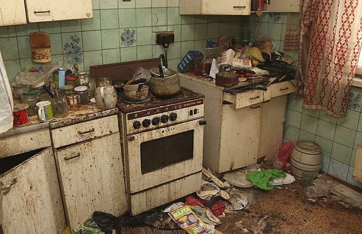 На Дрогобиччині з неблагополучної сім’ї забрали семеро дітей