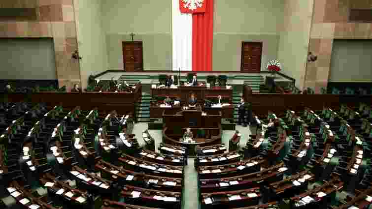 Сенат Польщі підтримав скандальний законопроект про «український націоналізм»