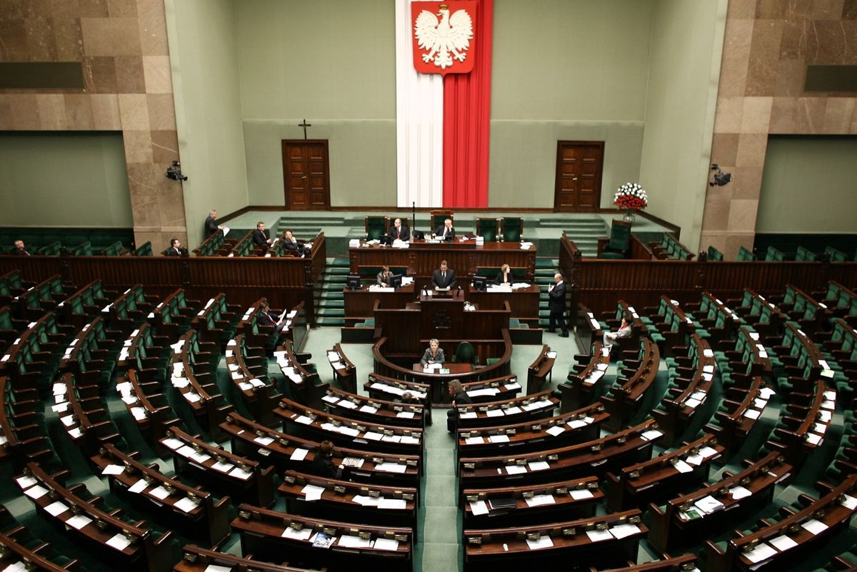 Сенат Польщі підтримав скандальний законопроект про «український націоналізм»