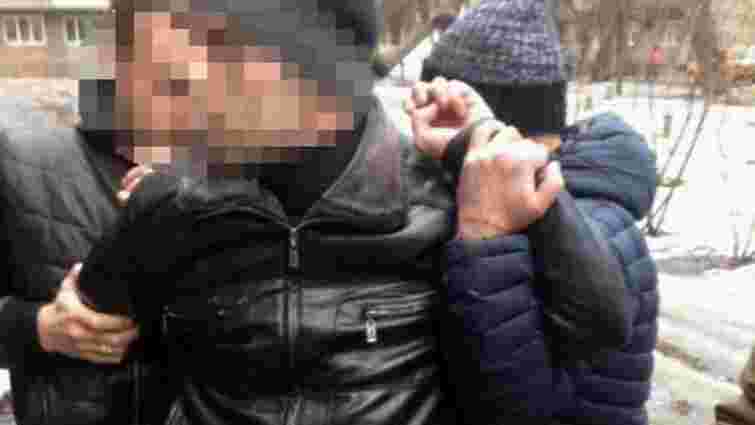 На Дніпропетровщині СБУ затримала на збуті наркотиків оперативника поліції