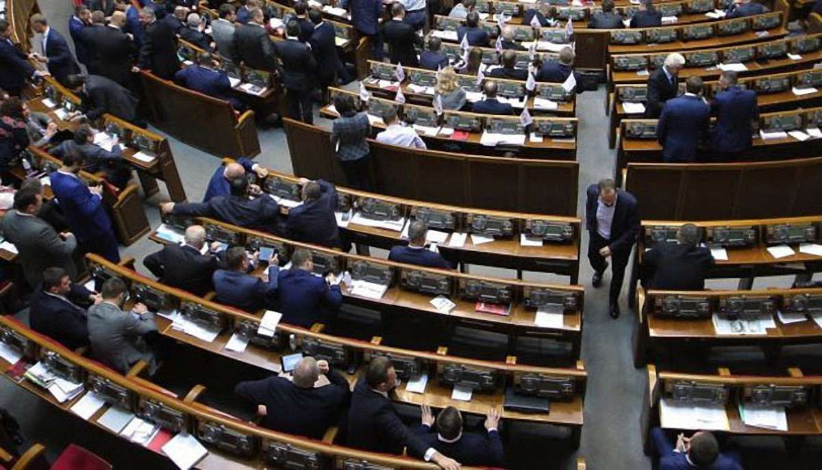 Депутати відмовилися відновити податкову міліцію, але скасували податок для спадкоємців