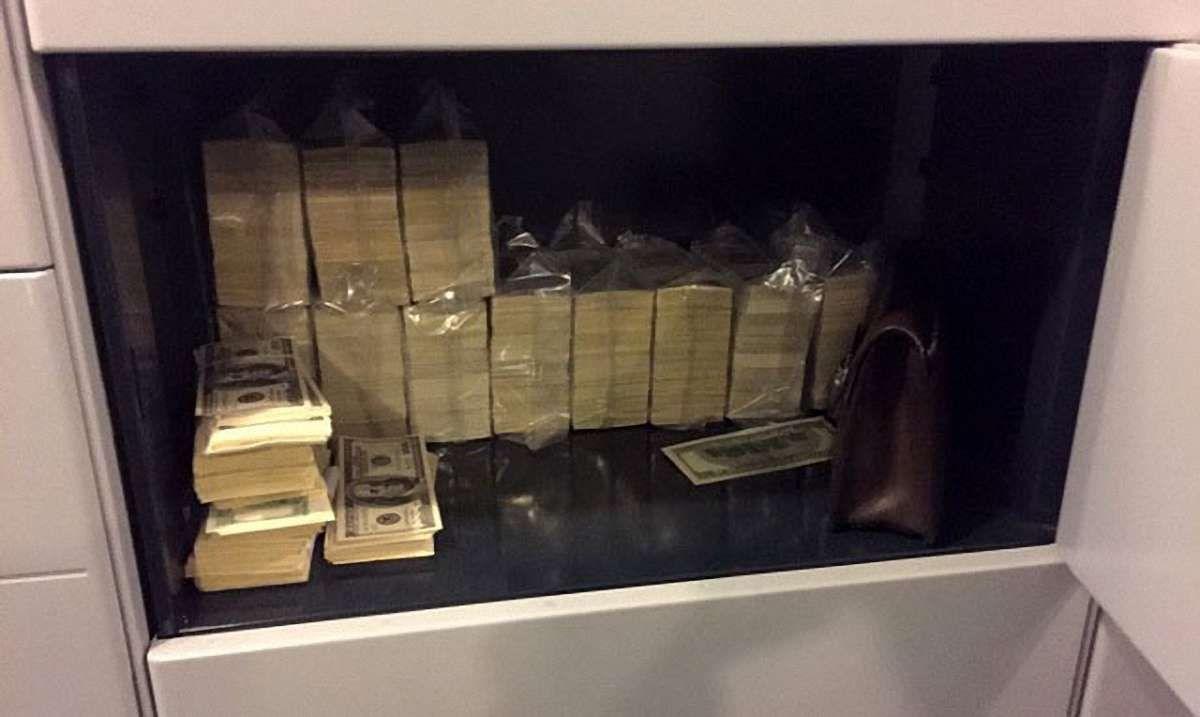 СБУ викрила корупційну схему з відшкодування ПДВ податківцями