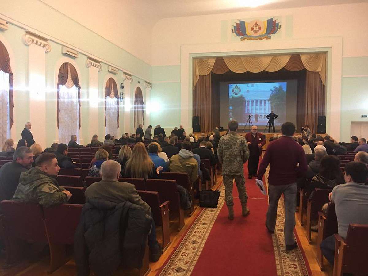 Вибори Громадської ради при Міністерстві оборони закінчилися скандалом