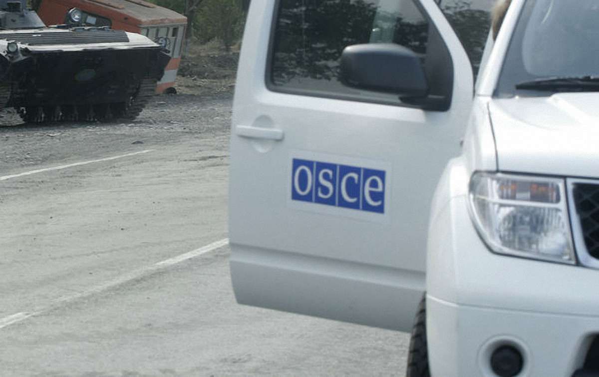 Бойовики з нашивками «Новоросії» обстріляли патруль ОБСЄ на Донбасі