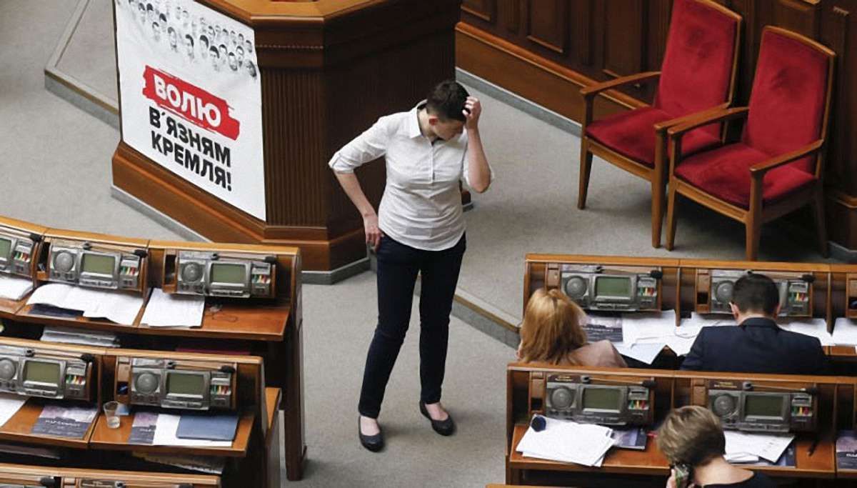 Депутат Денисенко попросив Парубія відсадити від нього Надію Савченко у сесійній залі ВРУ