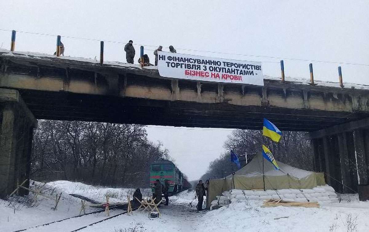 Організатори блокади Донбасу заявили, що припиняють переговори з урядом