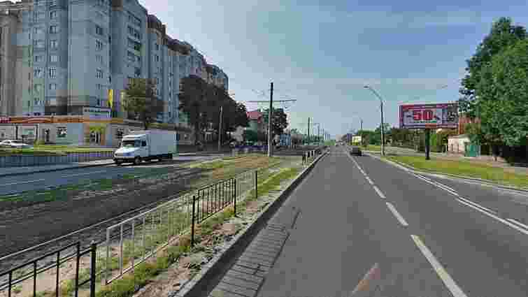 У Львові ремонтують покриття дороги на вул. Княгині Ольги
