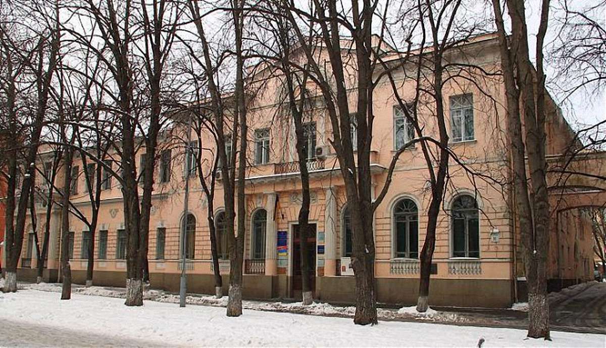 У Києві вночі підпалили двері Інституту національної пам’яті
