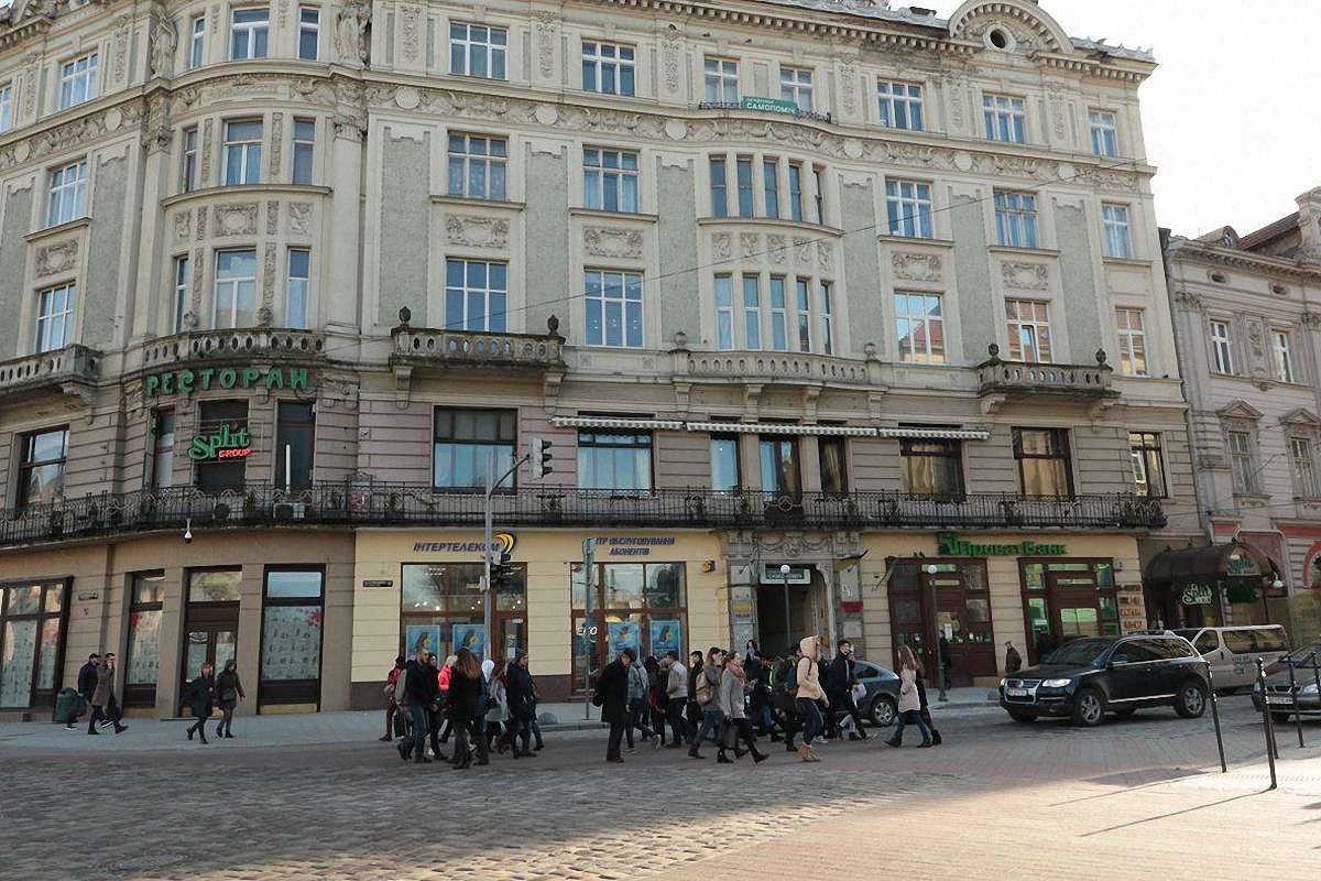 Міськрада виставить на аукціон перший поверх колишнього кінотеатру в центрі Львова