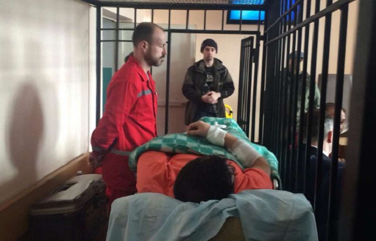 Суд  долучив висновок лікарів про його стан здоров'я Насірова до матеріалів справи