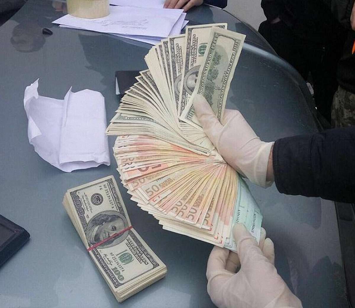 На Рівненщині поліція затримала  начальника обласного лісомисливського господарства