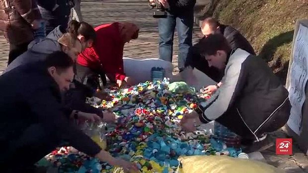 Хворі на легеневу гіпертензію прийшли під ЛОДА сортувати пластикові кришечки