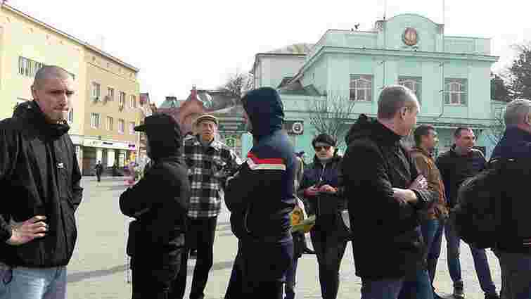 В Ужгороді під час акції за права жінок виникла сутичка