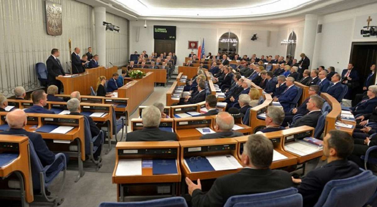 Сенат Польщі відхилив скандальний законопроект проти «українського націоналізму»