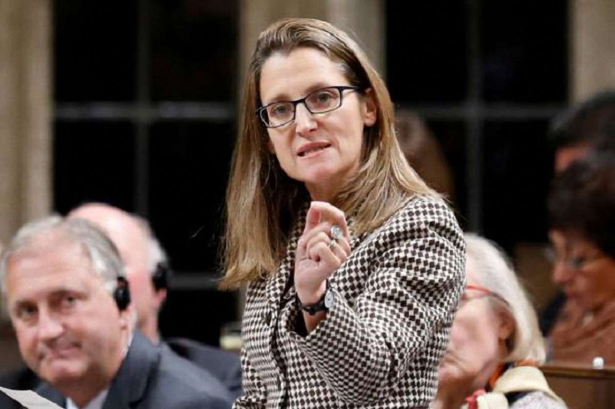 Голова МЗС Канади заявила, що Росія поширює дезінформацію про її діда-українця