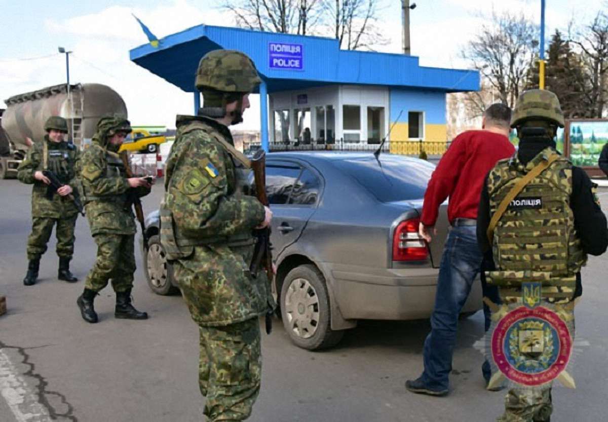 На Донеччині поліція перейшла на посилений режим роботи через загрозу диверсій