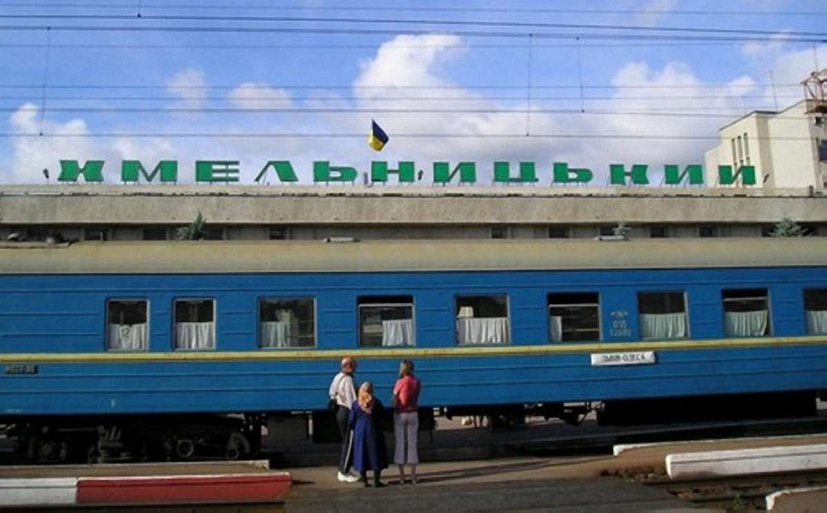 На вокзалі у Хмельницькому військовий напідпитку влаштував стрілянину