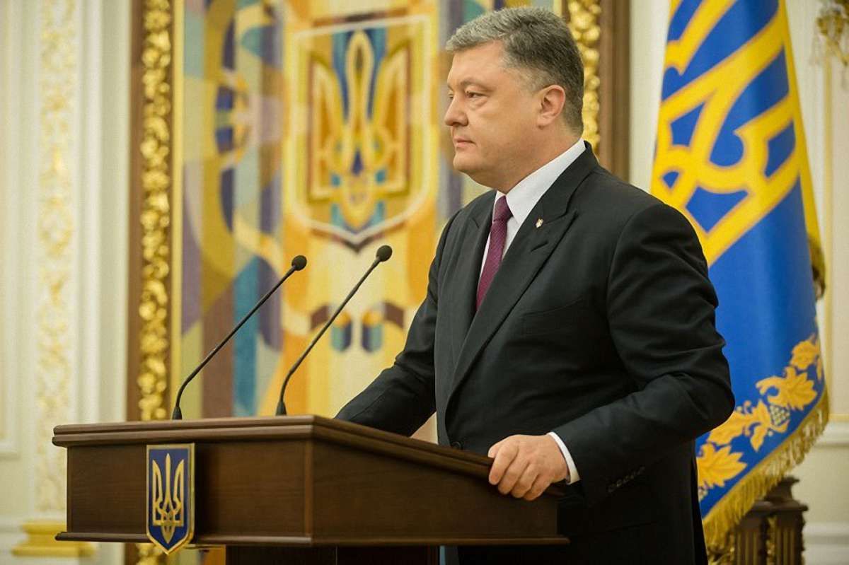 Порошенко просить РНБО повністю припинити транспортне сполучення з окупованими територіями