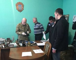 Підозрюваний у хабарництві начальник львівського СІЗО потрапив до лікарні