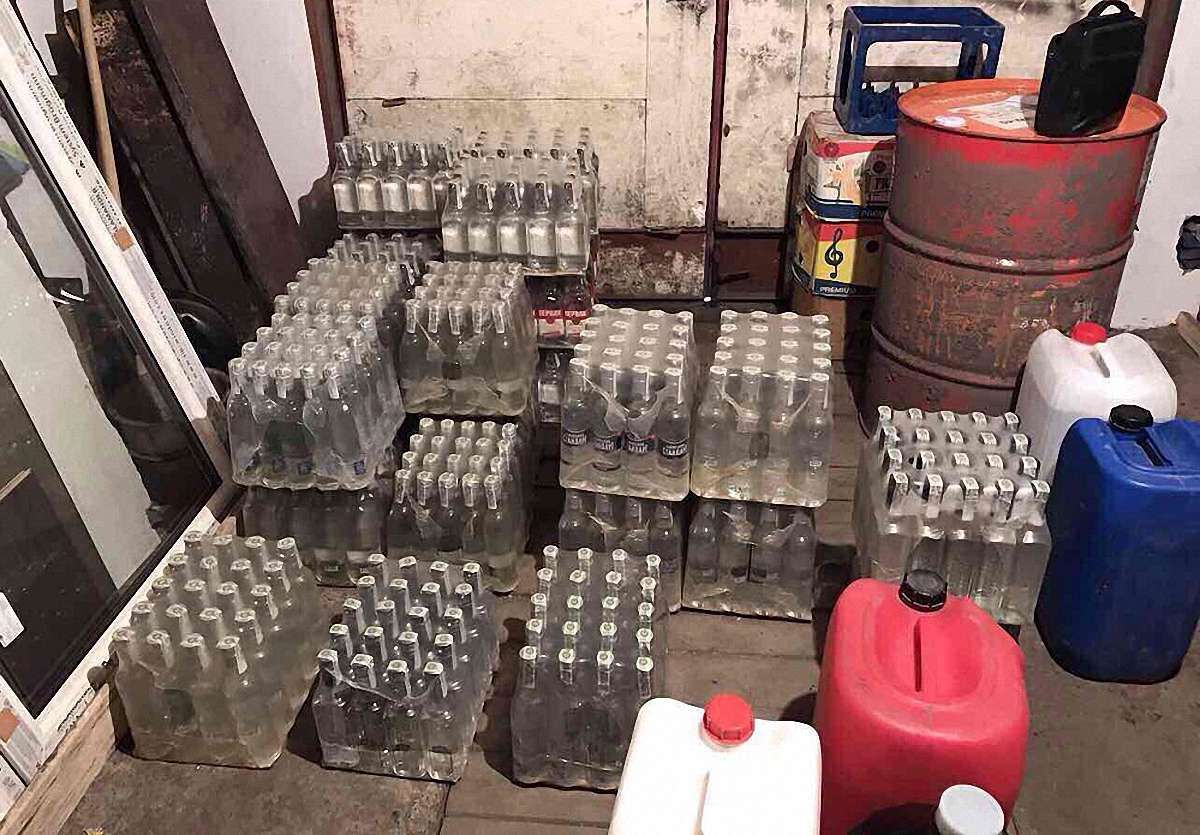 На Сокальщині викрили підпільний склад з фальсифікованим алкоголем