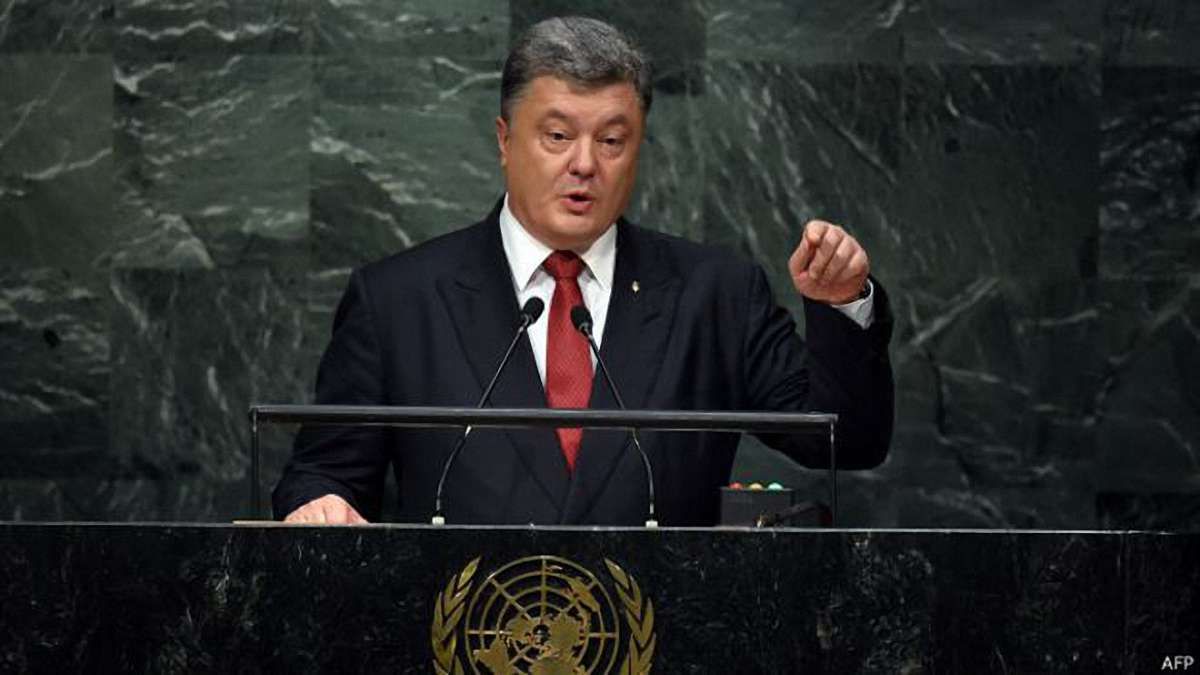 Порошенко запевнив, що в парламенті будуть депутати лише з українськими паспортами