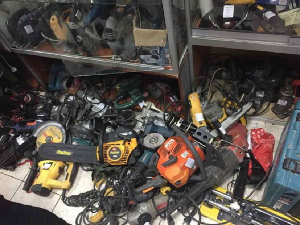 У Києві поліція викрила мережу ломбардів, де продавали крадені речі