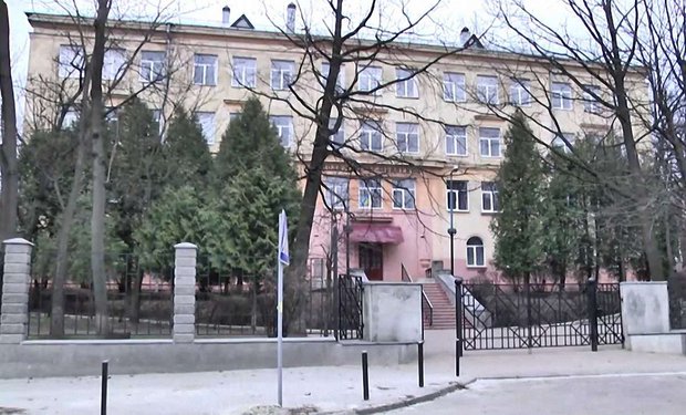 У Львові до кінця навчального року закрили школу, в якій обвалилася сходова балка