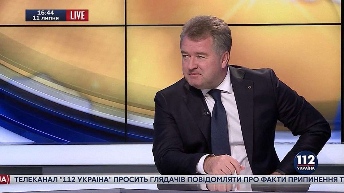 Голова Вищої ради правосуддя застосував зброю під час конфлікту з активістами