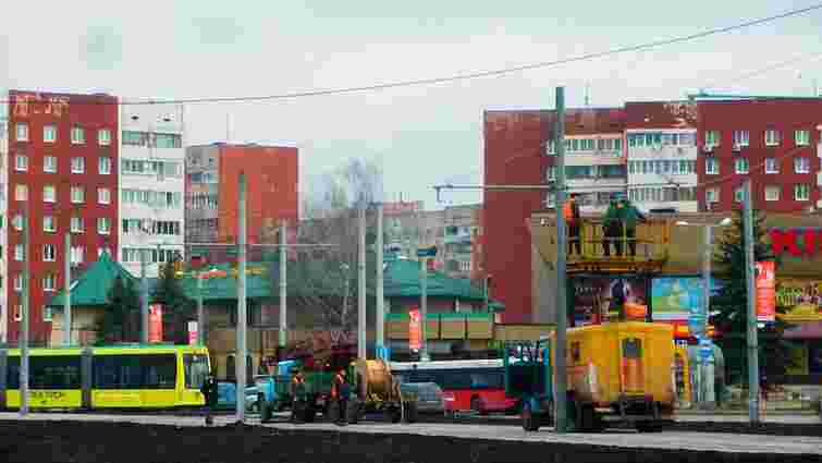 На Сихові почали монтаж контактної мережі для продовження маршруту трамвая №8