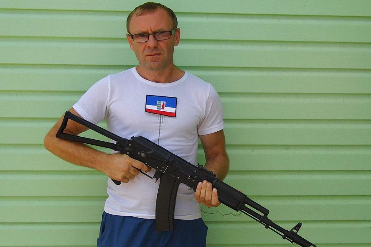 На Закарпатті заочно судитимуть сепаратиста, котрий спалив український прапор