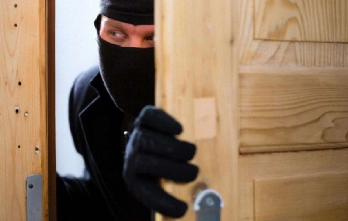 Злочинці на Тернопільщині вкрали у колишнього судді понад ₴600 тис.