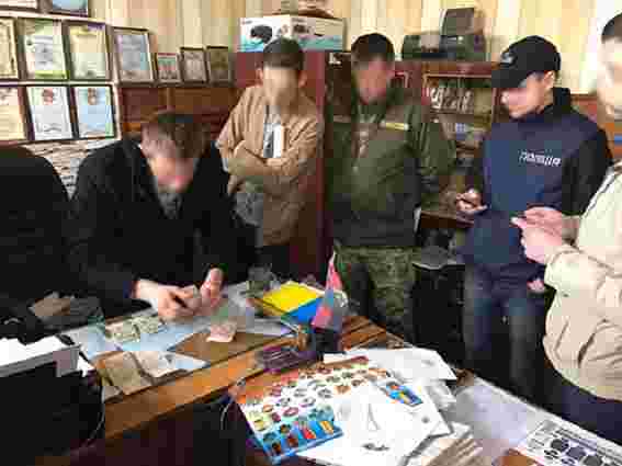 На Одещині військовий комісар вимагав гроші від призовника  з вадами слуху