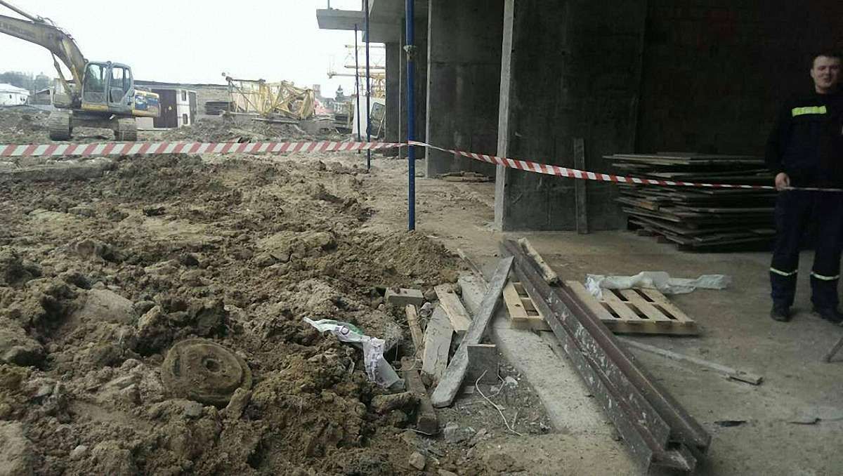 На будмайданчику у Львові виявили протитанкову міну