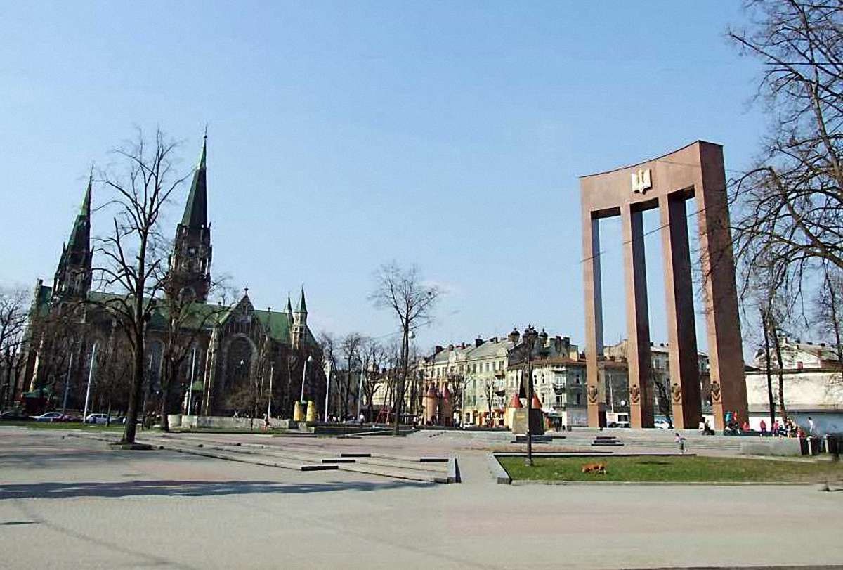 У Львові реконструюють площу Кропивницького