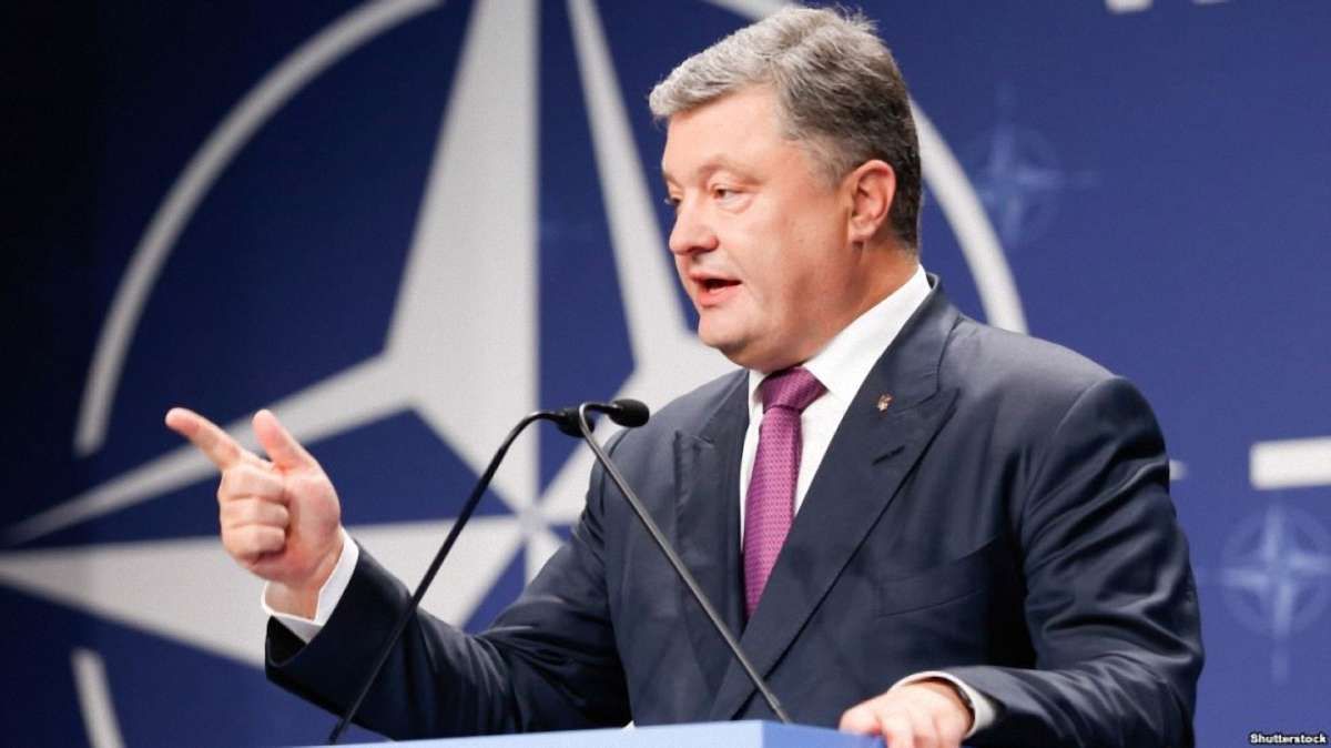 Порошенко доручив залучити допомогу НАТО для розмінування в Балаклії