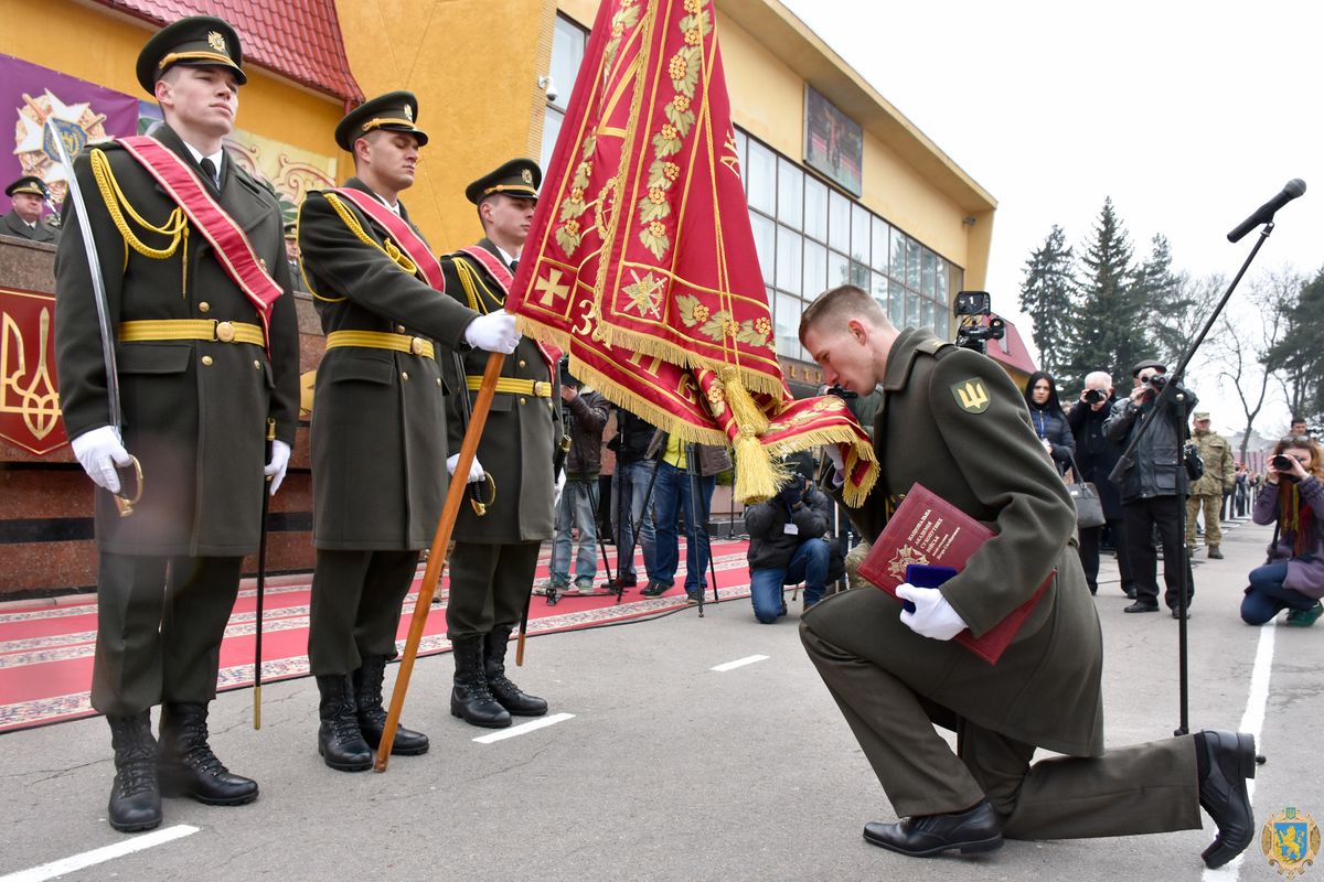 Із Академії сухопутних військ достроково випустили 150 лейтенантів