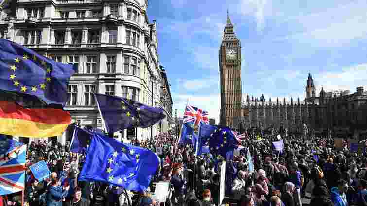 У Лондоні тисячі людей вийшли на мітинг проти Brexit