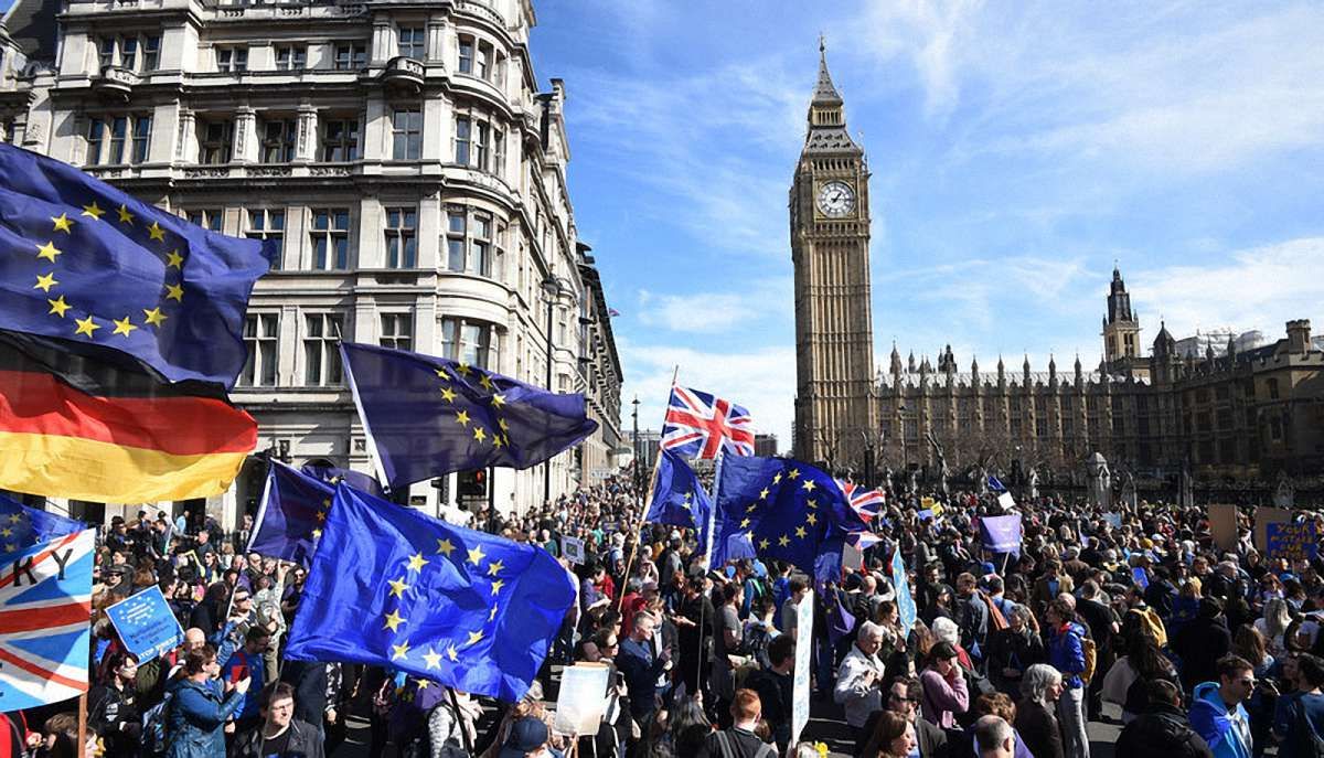 У Лондоні тисячі людей вийшли на мітинг проти Brexit
