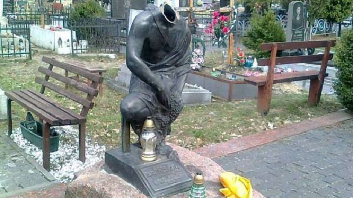У Львові знищили пам`ятник на могилі відомого кримінального авторитета
