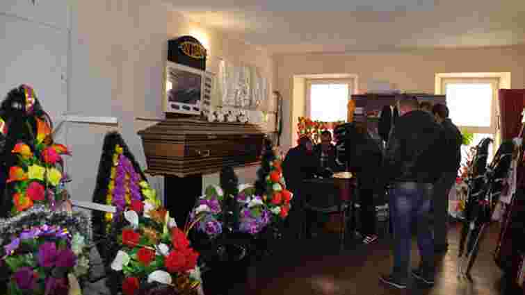На Миколаївщині провели обшуки у десяти похоронних фірмах