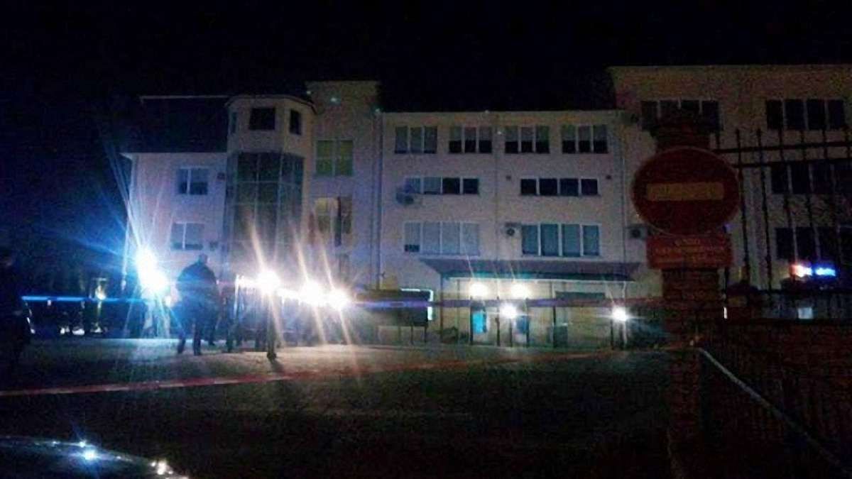 У Луцьку вночі обстріляли генконсульство Польщі