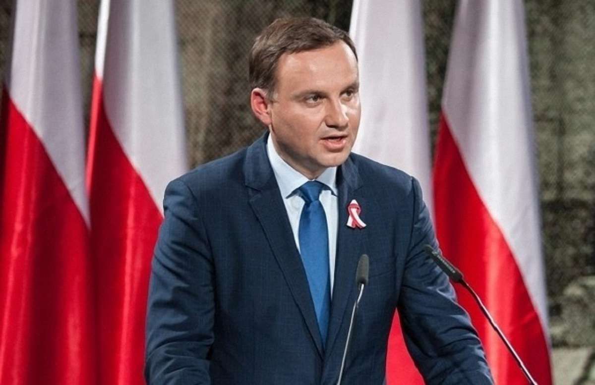 Президент Польщі вимагає рішучих дій у відповідь на обстріл консульства в Луцьку