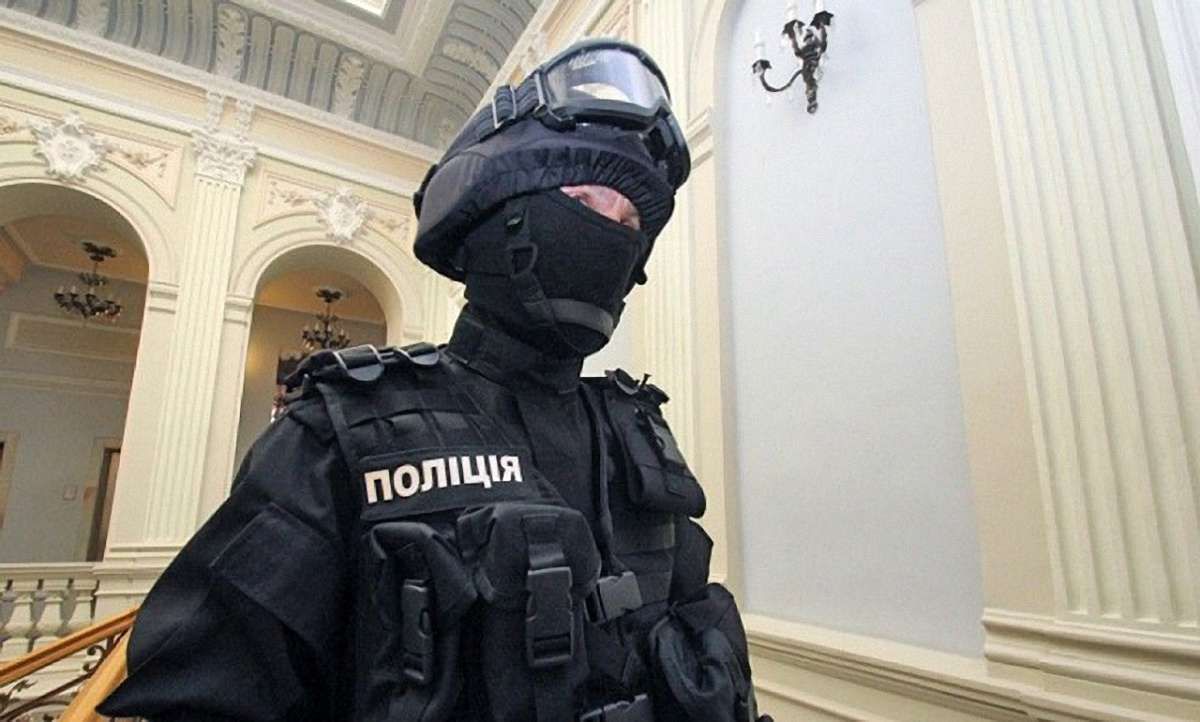 МВС посилило охорону дипломатичних представництв в Україні