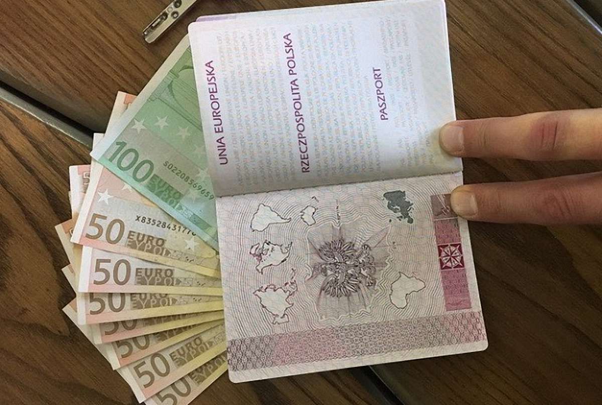 СБУ викрила злочинців, що підробляли українські та паспорти країн ЄС