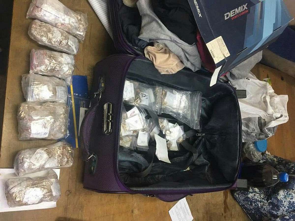 На Харківщині СБУ зупинила контрабанду 2 кг золота в РФ